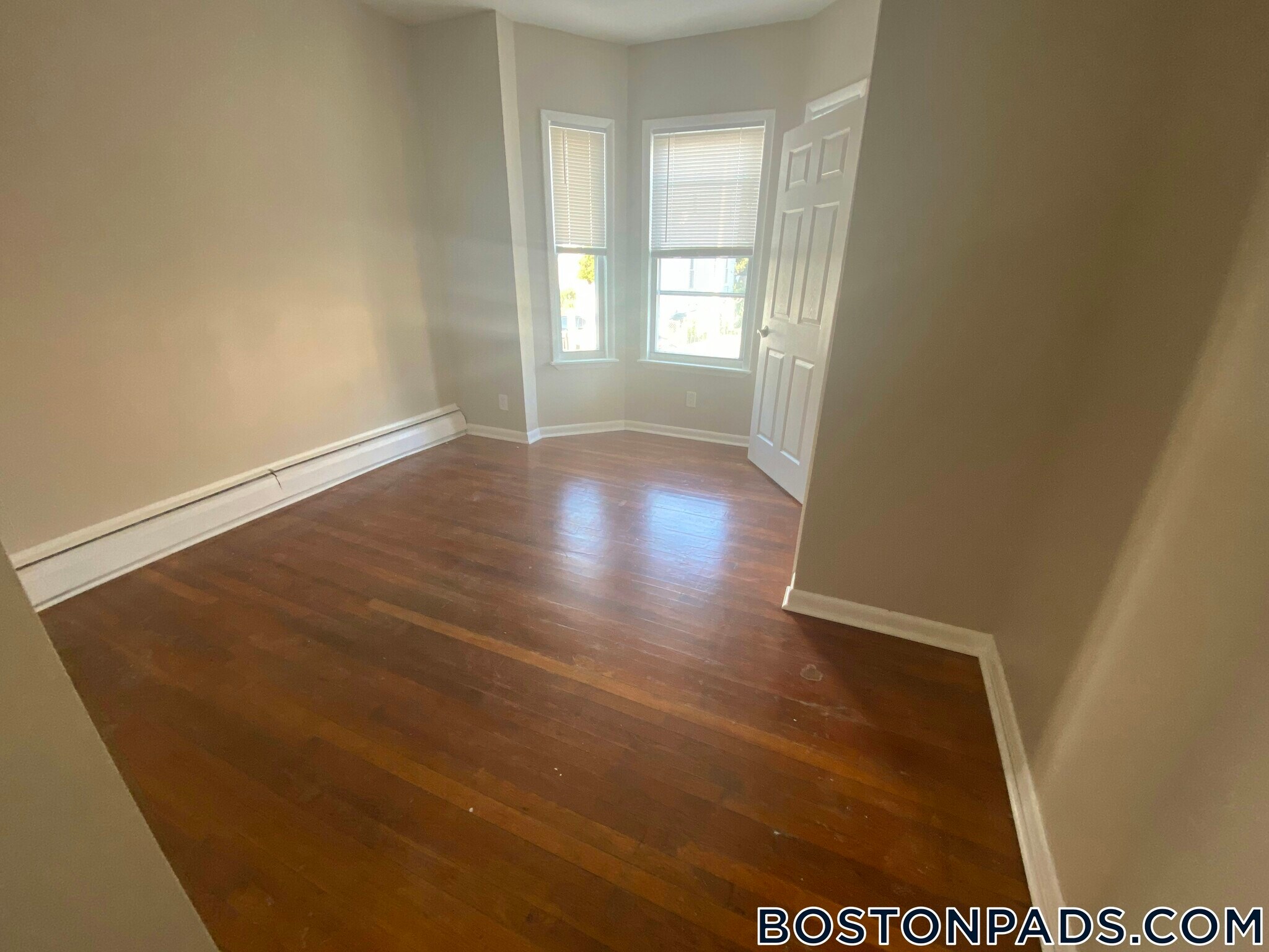 Building Photo - 119 George St