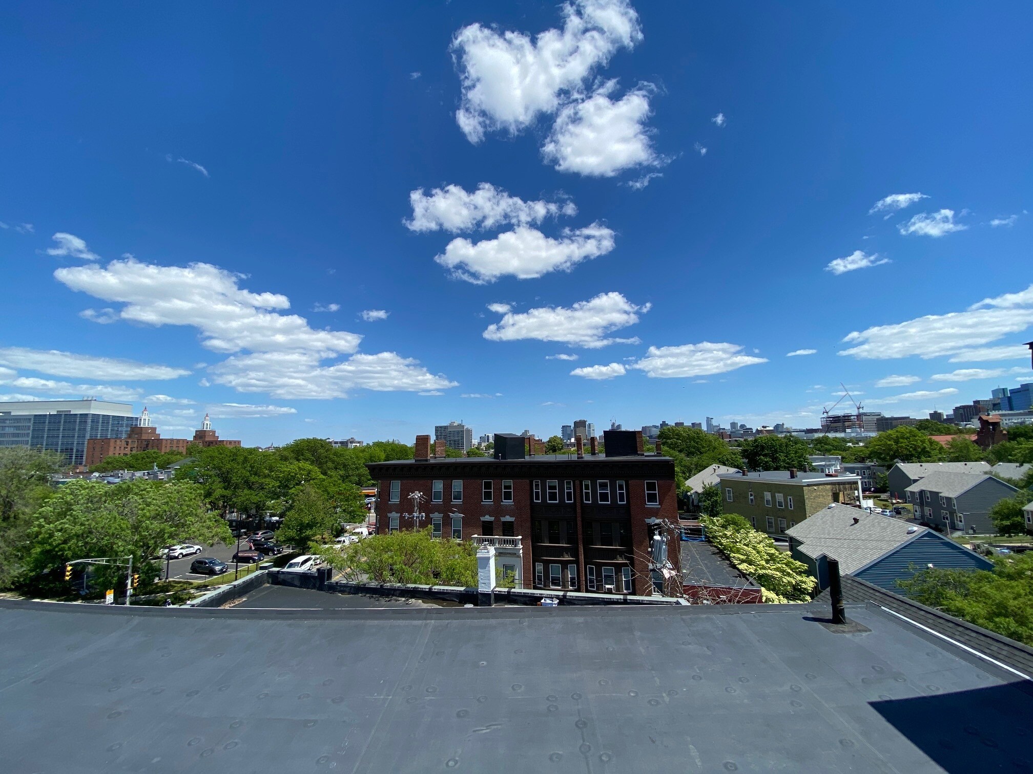 Building Photo - 1054 Cambridge St