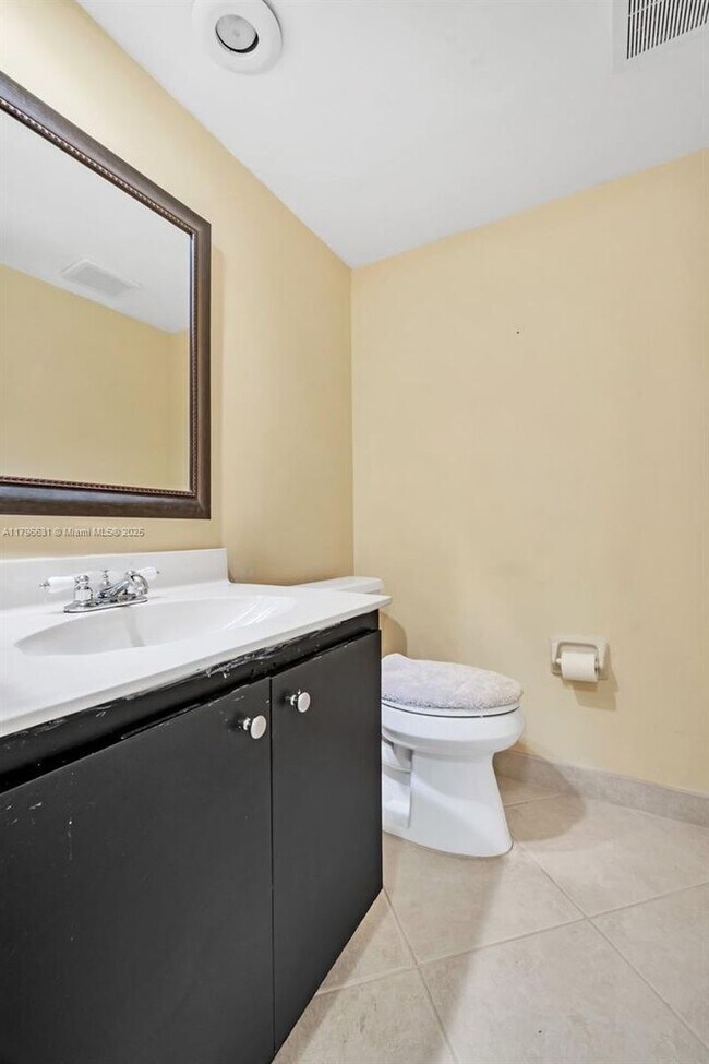 Building Photo - 933 Cypress Grove Dr
