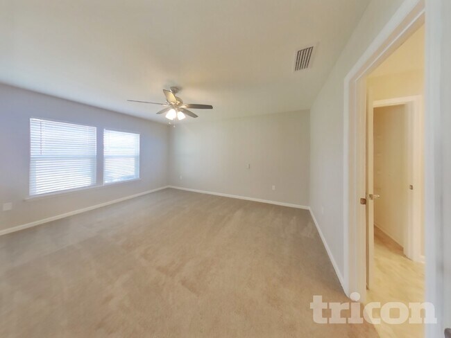 Building Photo - 97529 Albatross Dr