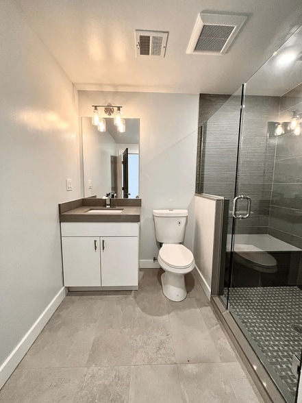 Building Photo - 1421 N Franklin St