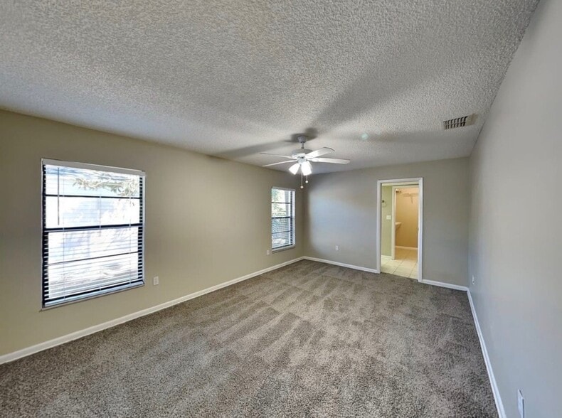 Building Photo - 289 Millstone Dr