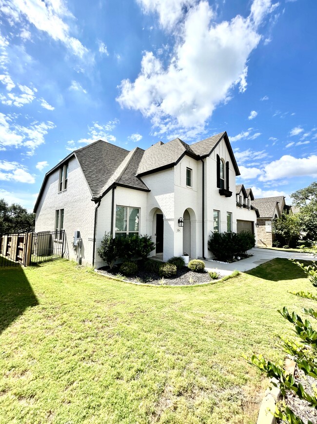 Building Photo - 126 Huntwick Dr