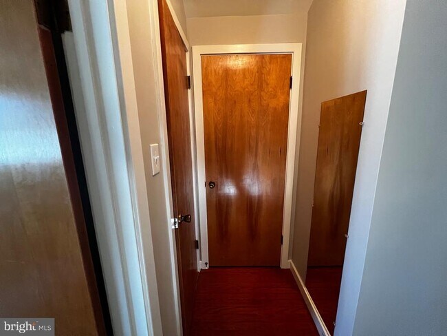 Building Photo - 770 S Lincoln St