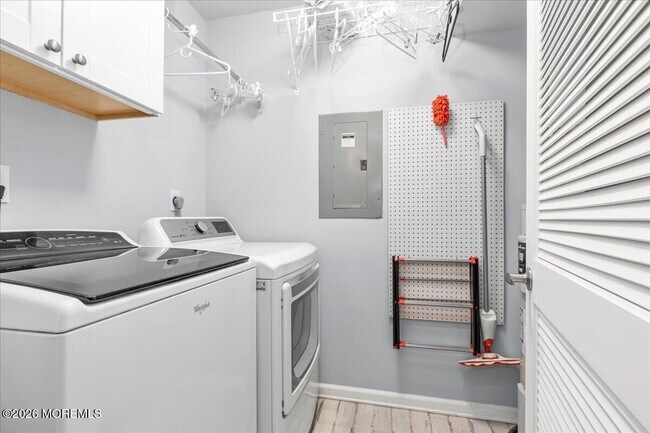 Building Photo - 114 Wellington Pl