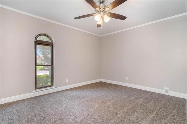 Building Photo - 2223 Lockwood Dr