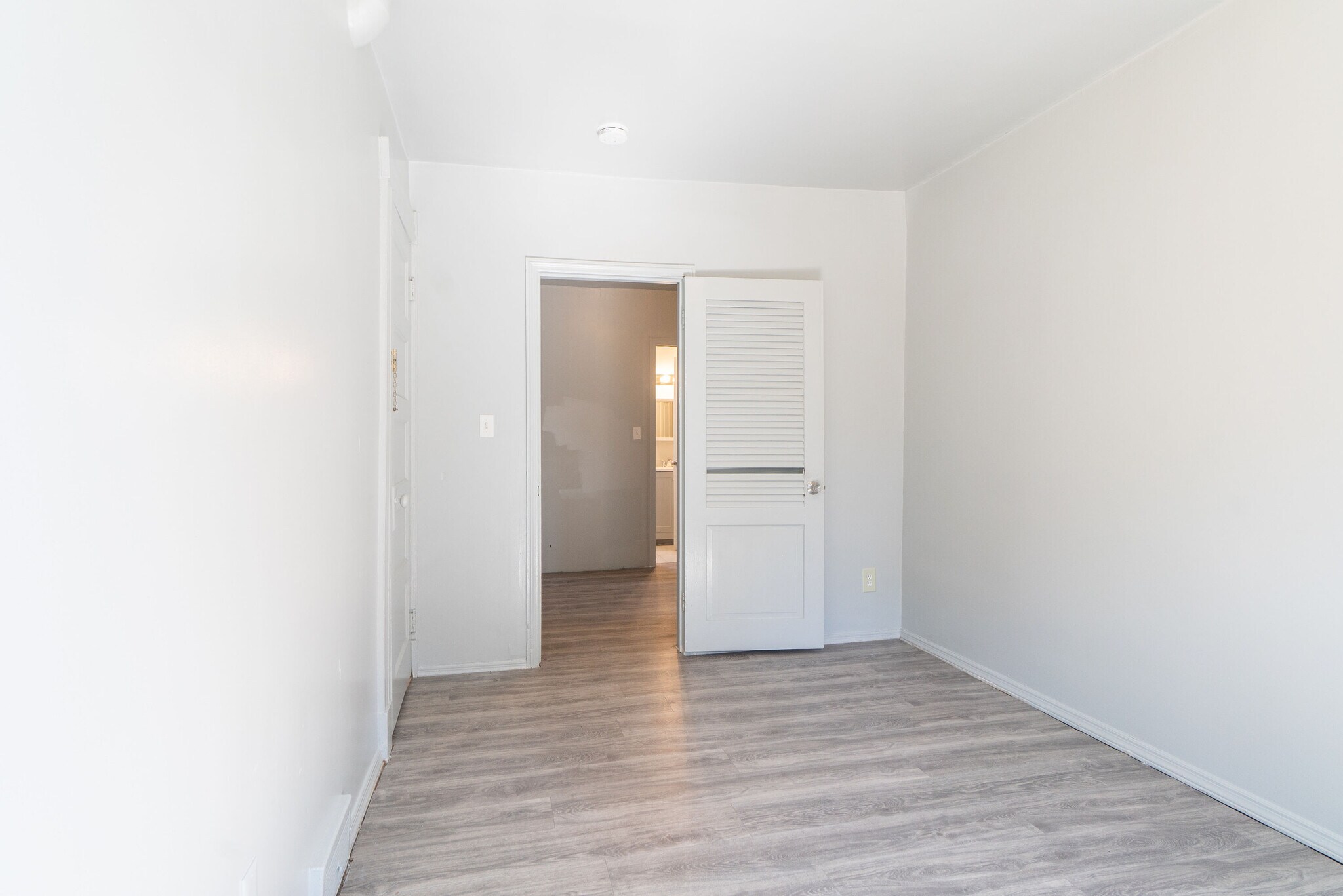 Building Photo - 440 Ewingville Rd