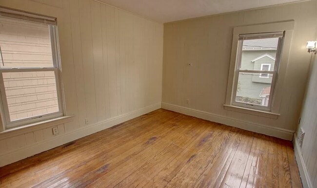 Building Photo - 79 Meech Ave