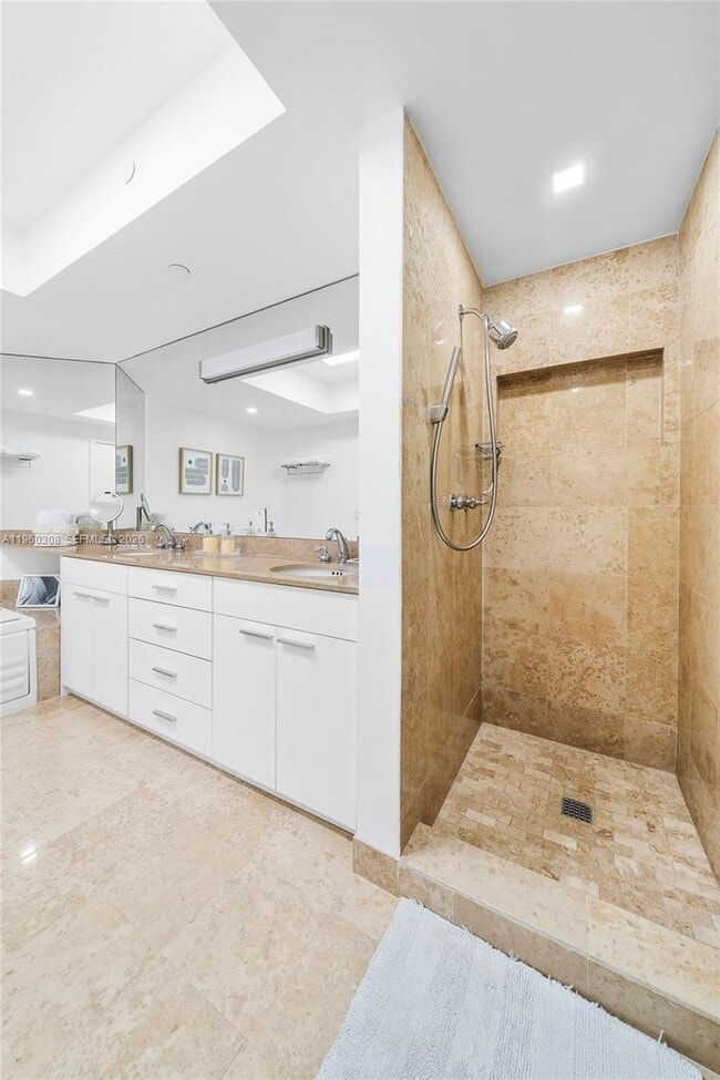 Building Photo - 4779 Collins Ave