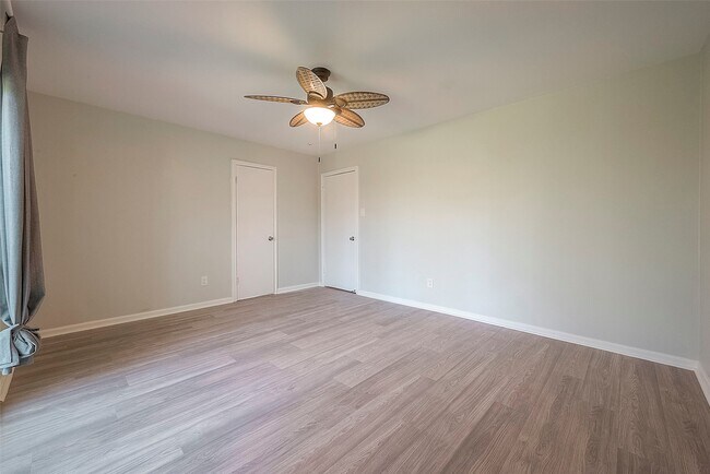 Building Photo - 7810 Locke Ln