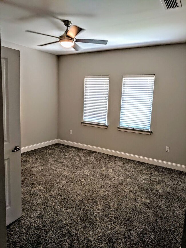 Building Photo - 1829 Ashley Hall Way