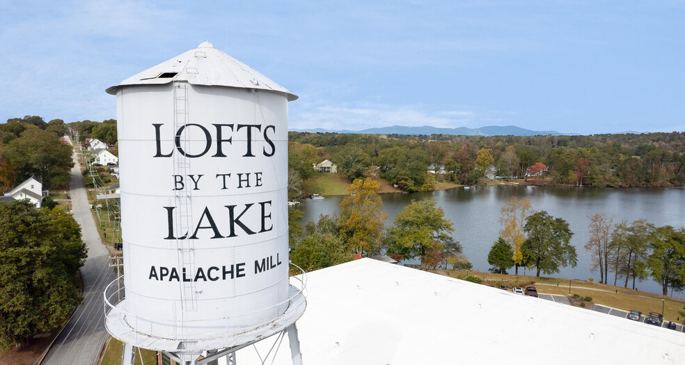 Primary Photo - Lofts By The Lake