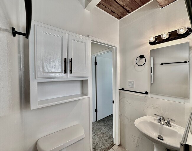 Building Photo - SDS T 1260