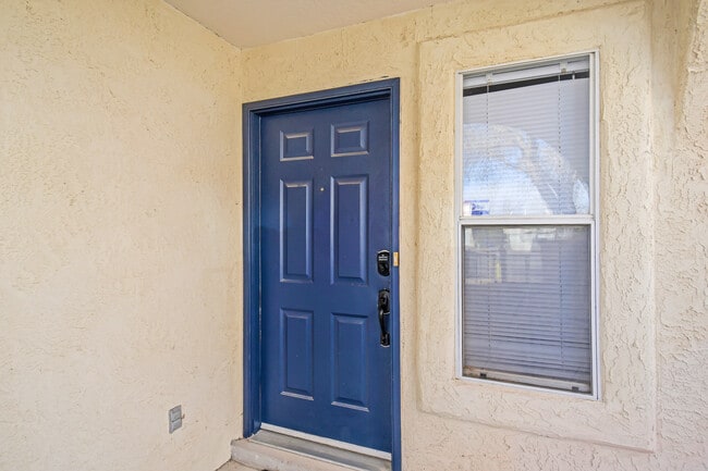 Building Photo - 6937 El Cajon Ct NW