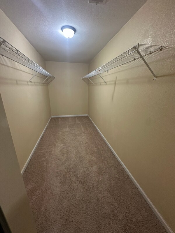 Building Photo - 136 Dormont Dr NE