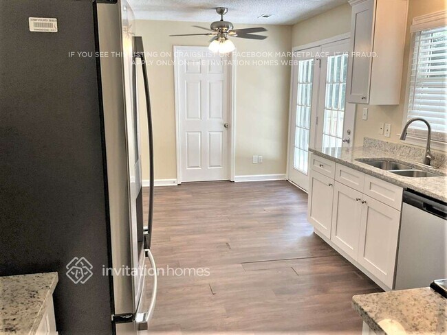 Building Photo - 100 Pepperwood Dr