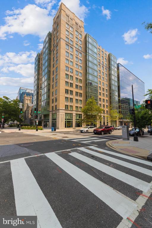 Building Photo - 1150 K St NW