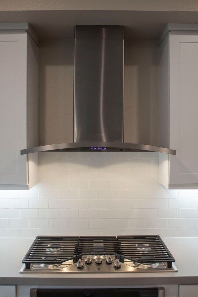 Building Photo - 195 Bowery