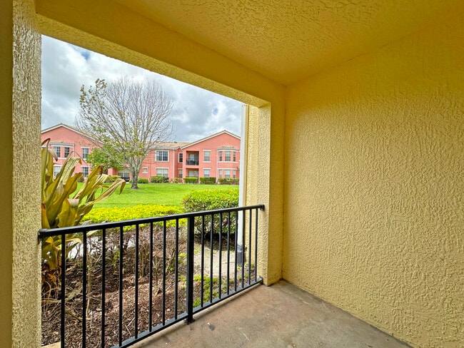 Building Photo - 124 SW Peacock Blvd