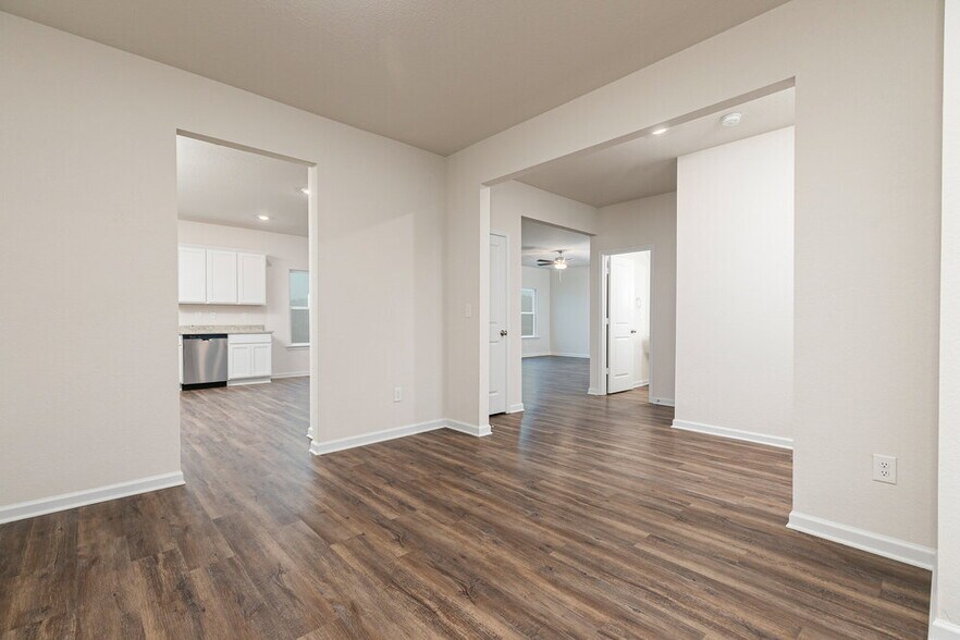 Building Photo - 1417 Sodbuster Dr