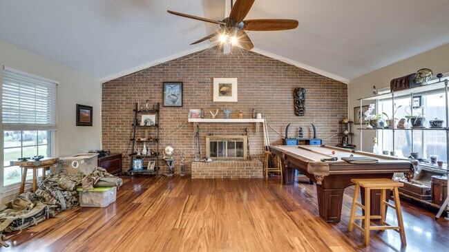 Building Photo - 601 Ironwood Dr