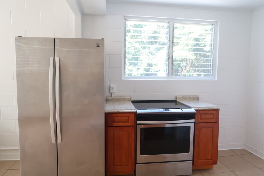 Kitchen - new appliances and cabinets! - 1739 Kamohoalii St