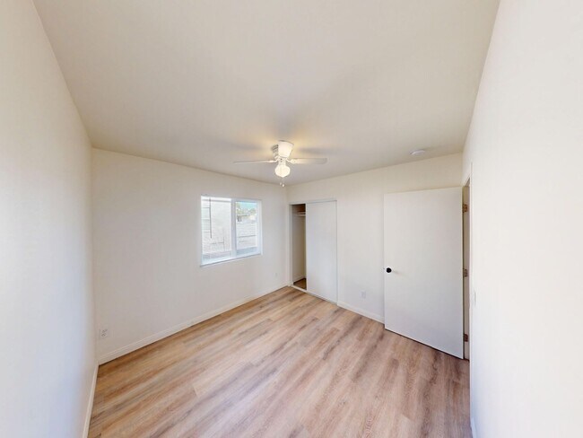 Building Photo - 6180-6182 Mary Lane Dr.