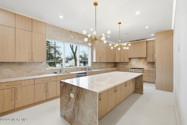 Building Photo - 152 Ampere Ave