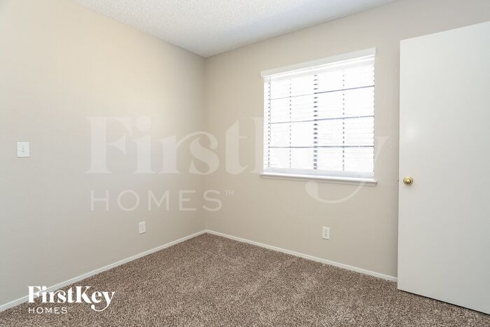 Building Photo - 5880 Filmore Ave