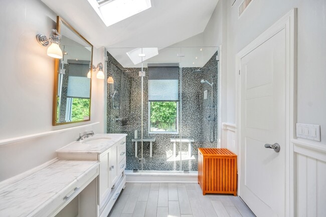 Building Photo - 25 Broidy Ln