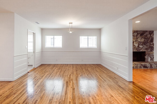 Building Photo - 12800 Stanwood Dr