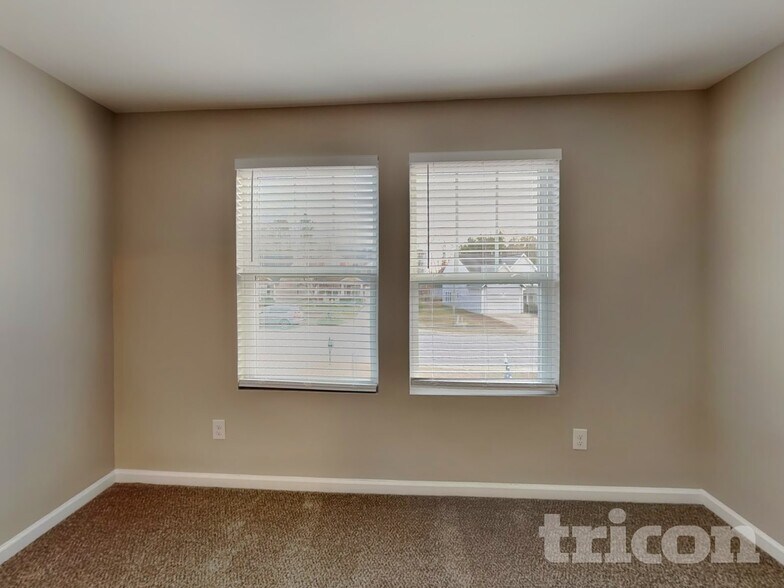 Building Photo - 3513 Diamond Springs Dr