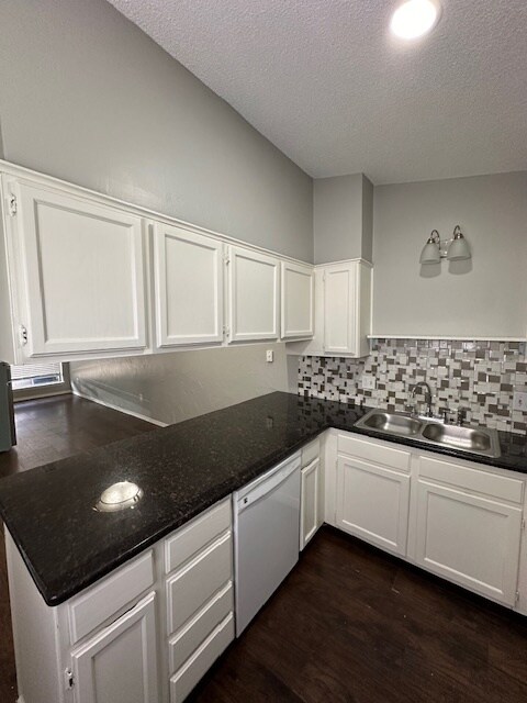 Building Photo - 6412 Lyrewood Ter