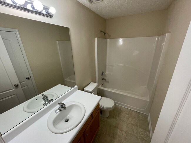 Building Photo - BRIDGEWATER HOME! PRE-LEASING FOR AUGUST 2026!