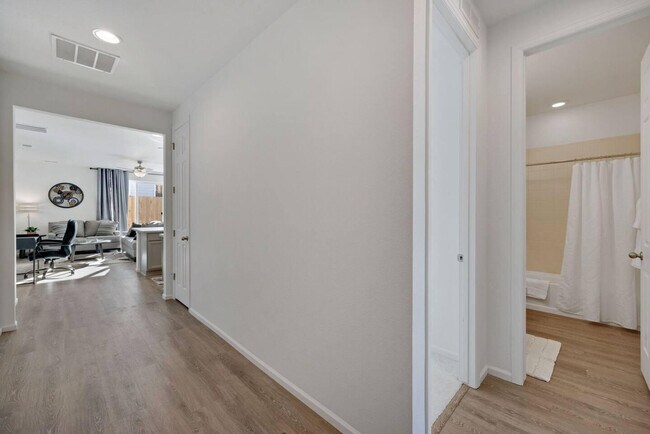 Building Photo - 5888 Indian Wls Ct