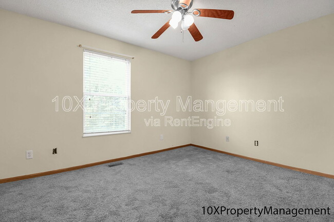 Building Photo - 171 Glenkirk Dr