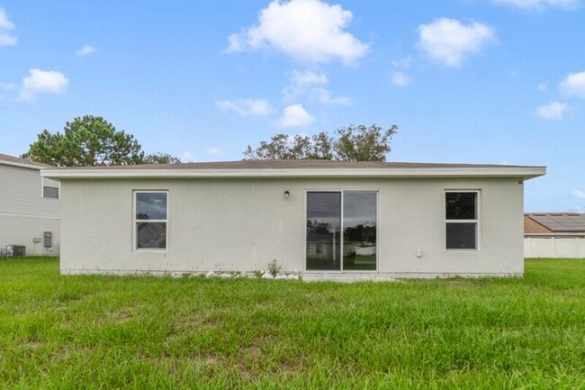 Building Photo - 687 Gila Dr