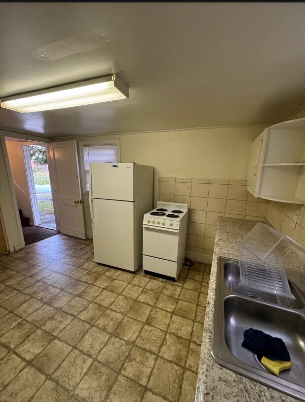 Building Photo - Efficient one bedroom in Midtown!