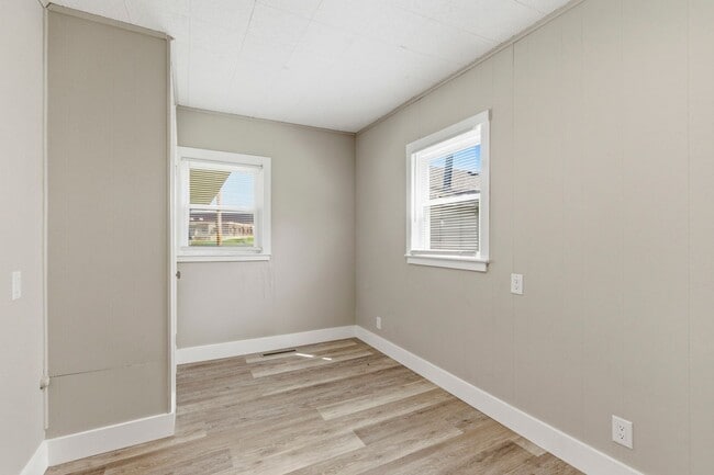 Building Photo - 3 Bedroom | 2 Bathroom | Springfield MO