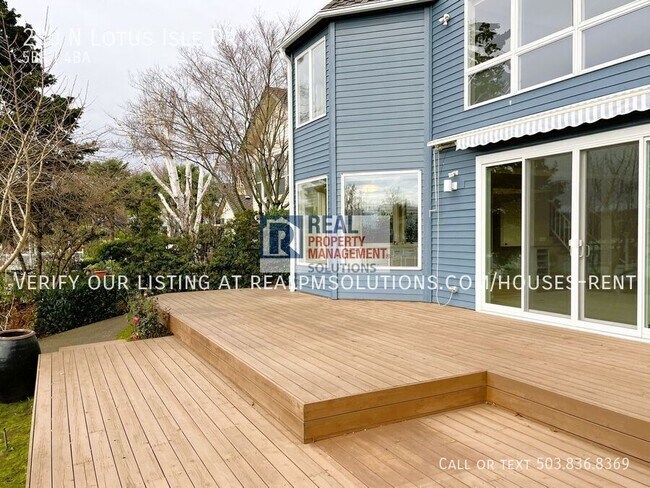 Building Photo - 230 N Lotus Isle Dr