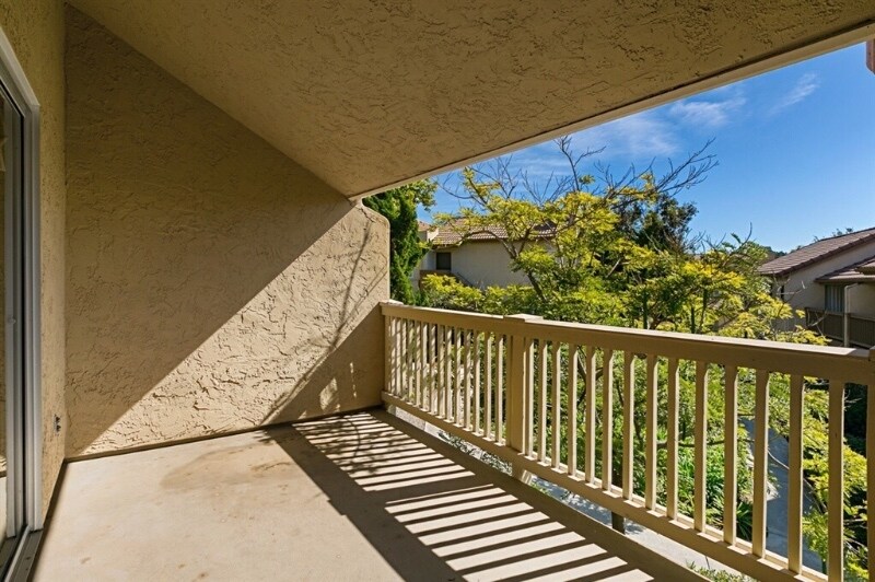 Building Photo - 930 Via Mil Cumbres