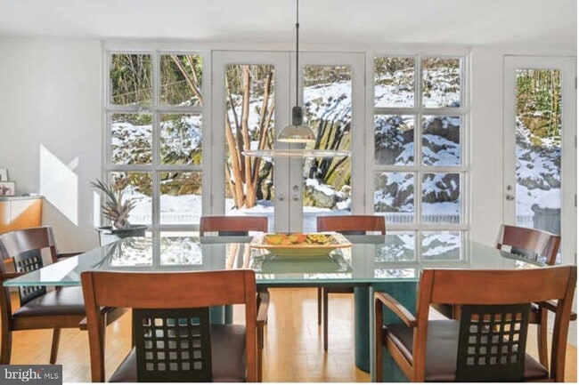 Building Photo - 4527 Q Pl NW