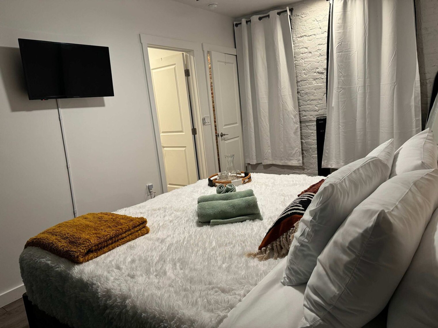 Building Photo - 61 E Russell St