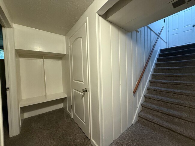 Building Photo - Scenic Home in the Heart of Ogden