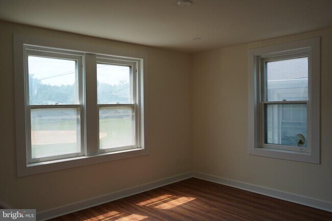 Building Photo - 140 S Keswick Ave