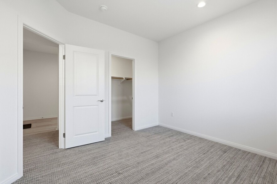 Building Photo - 29587 Fortitude Dr