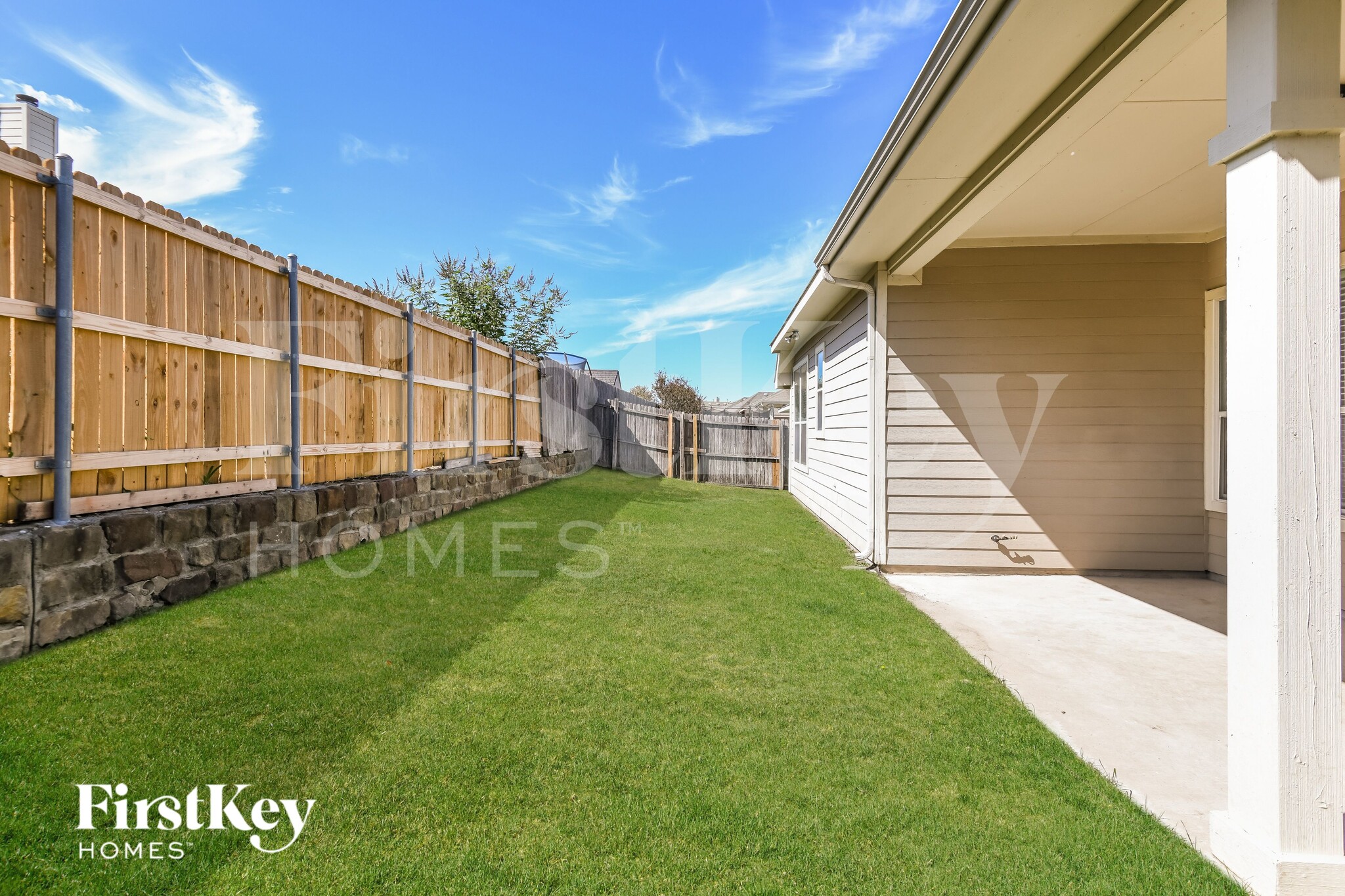 Building Photo - 423 Hackberry Dr