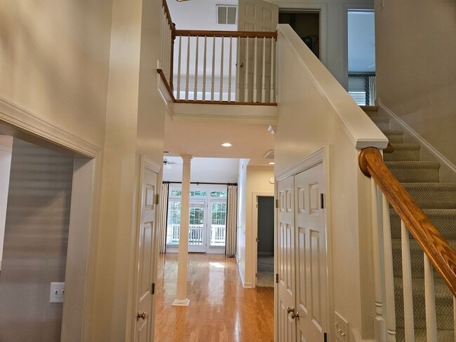 Building Photo - Fantastic 3br 2.5ba End Unit Townhome in North Raleigh! 1 Car Garage!