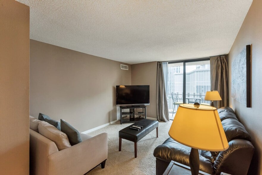 Building Photo - 1405 Curtis Street