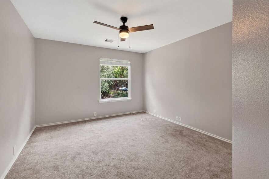 Building Photo - 7711 Parkwood Way